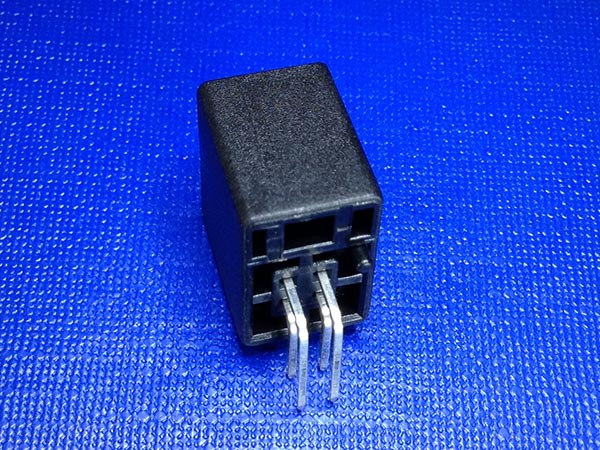 ZH-4P弯针座(F插件）