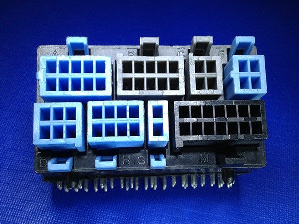 标志58P弯针座及对插件