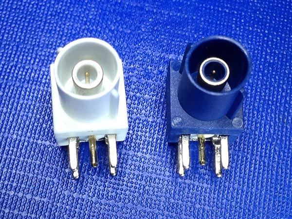 单收音1P天线插（带筋位）