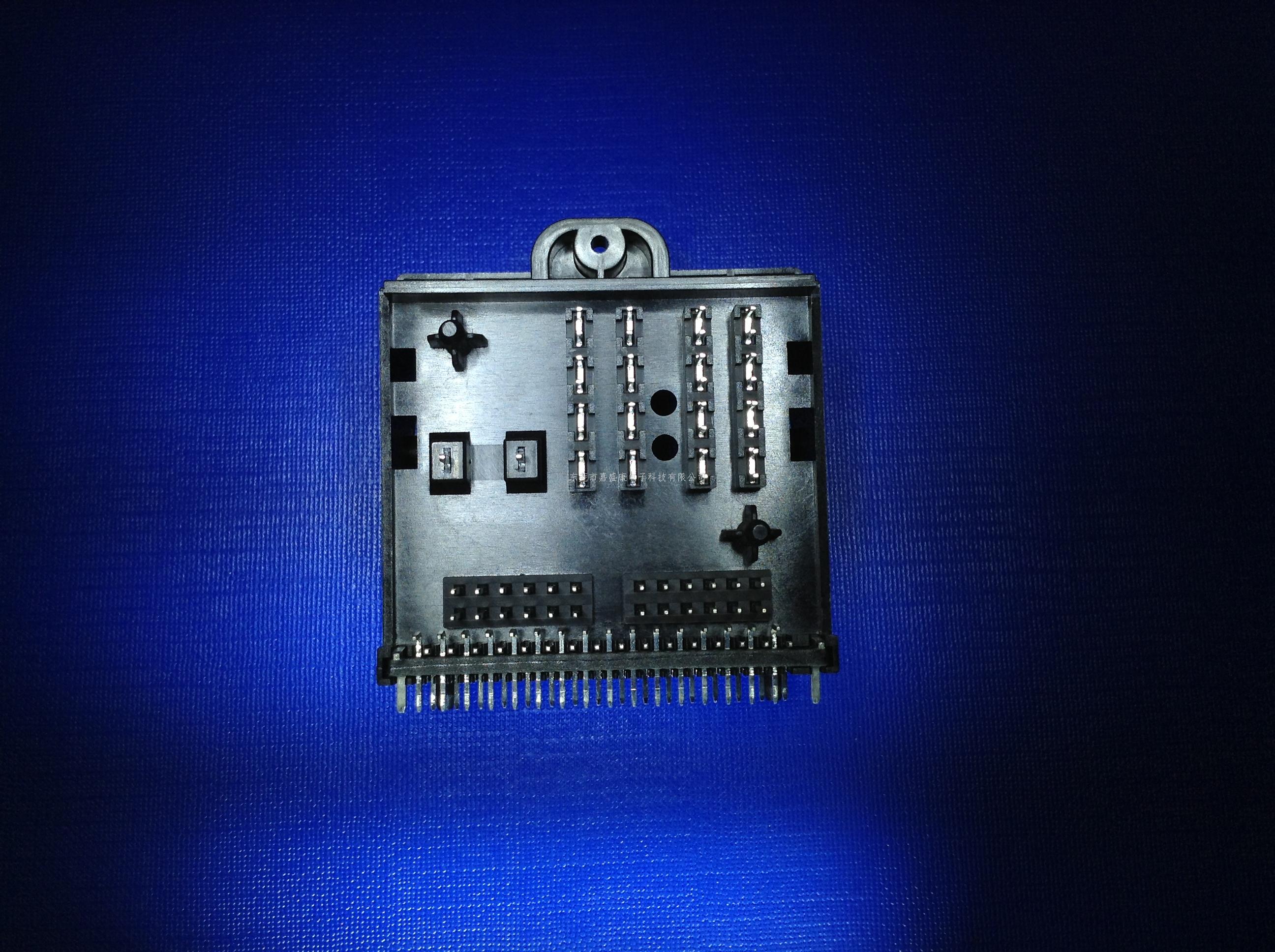 9003 大众40P专用插座（满...