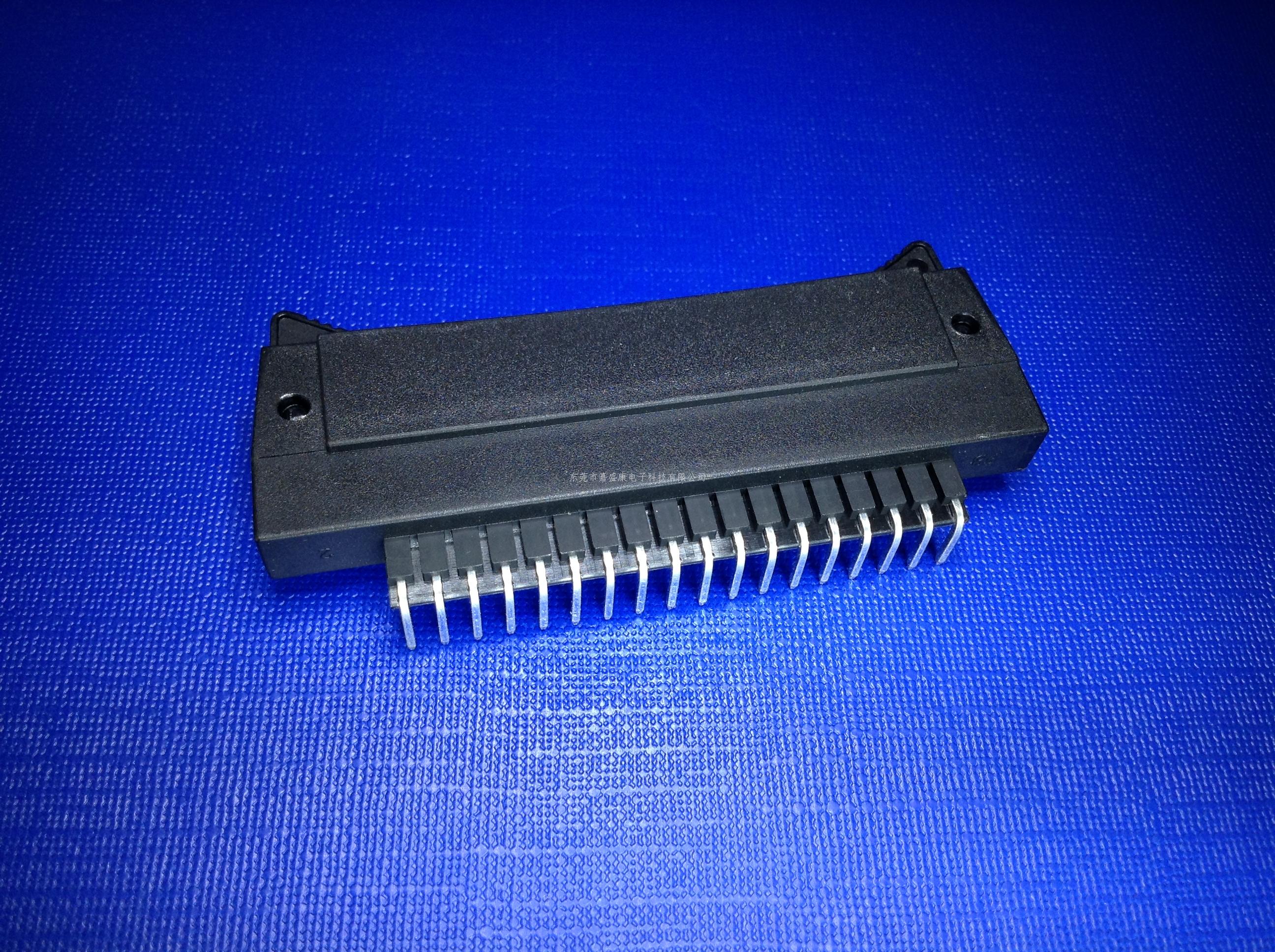 18P弯针座（单排）