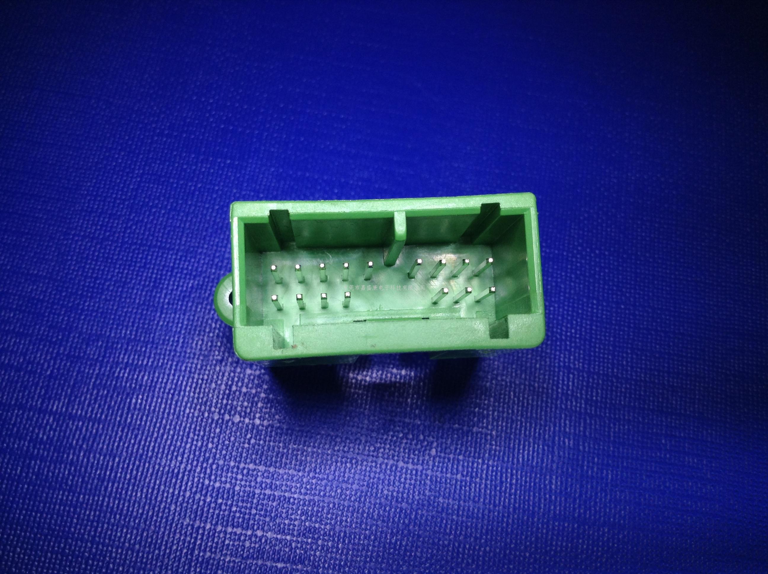 比亚迪16P弯针座:33-140...