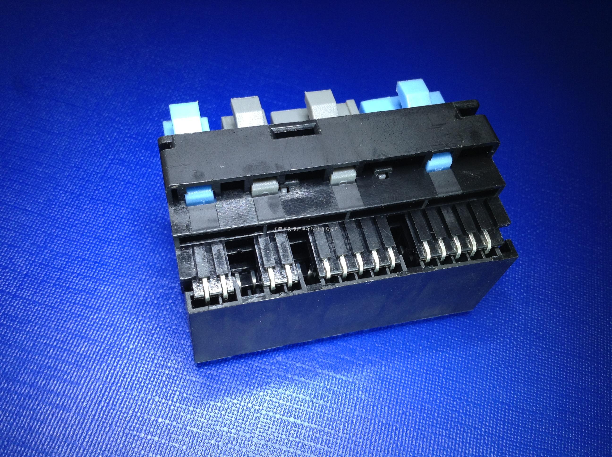 标志58P弯针座及对插件