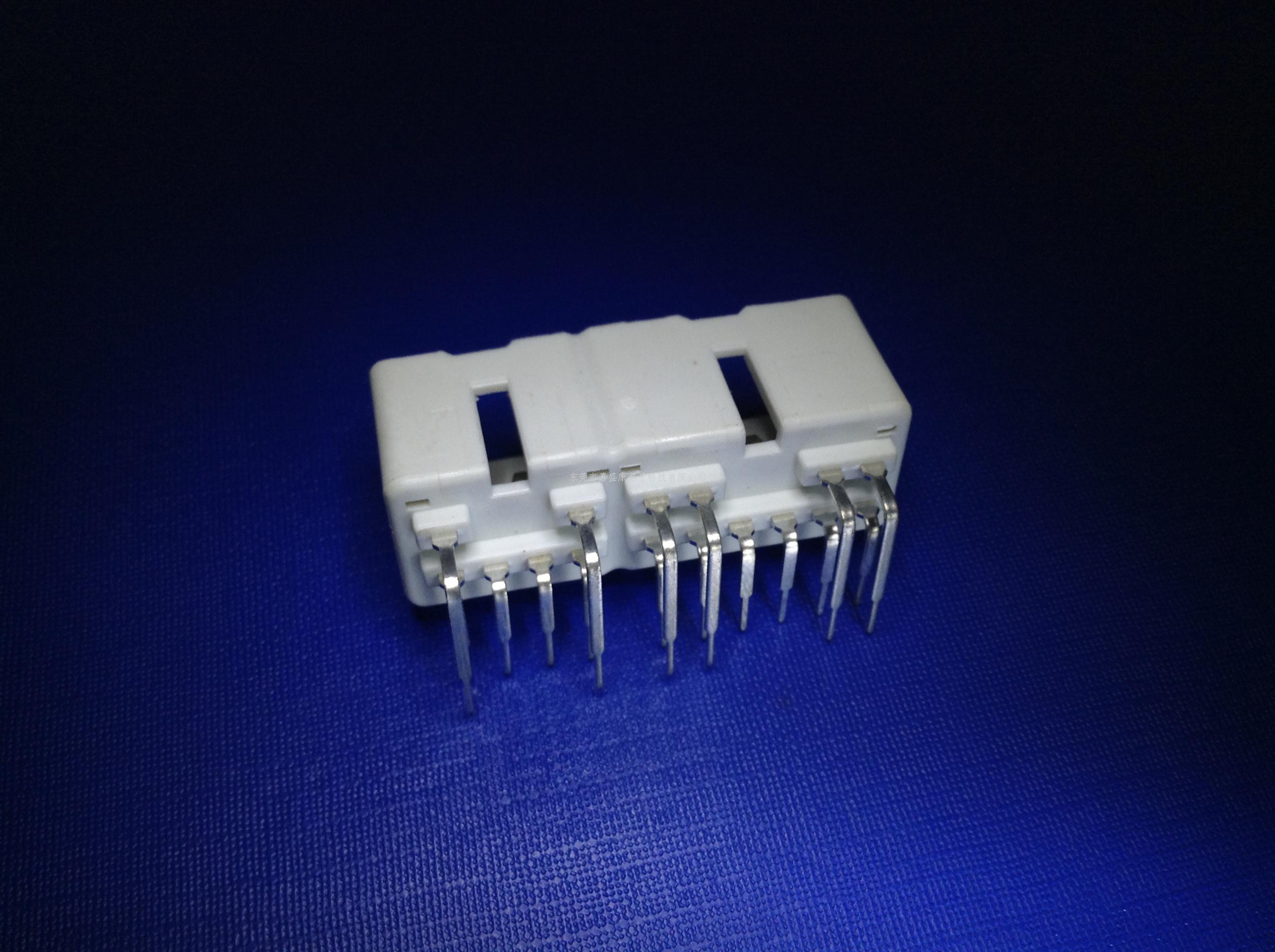 丰田16P弯针座:33-1402...