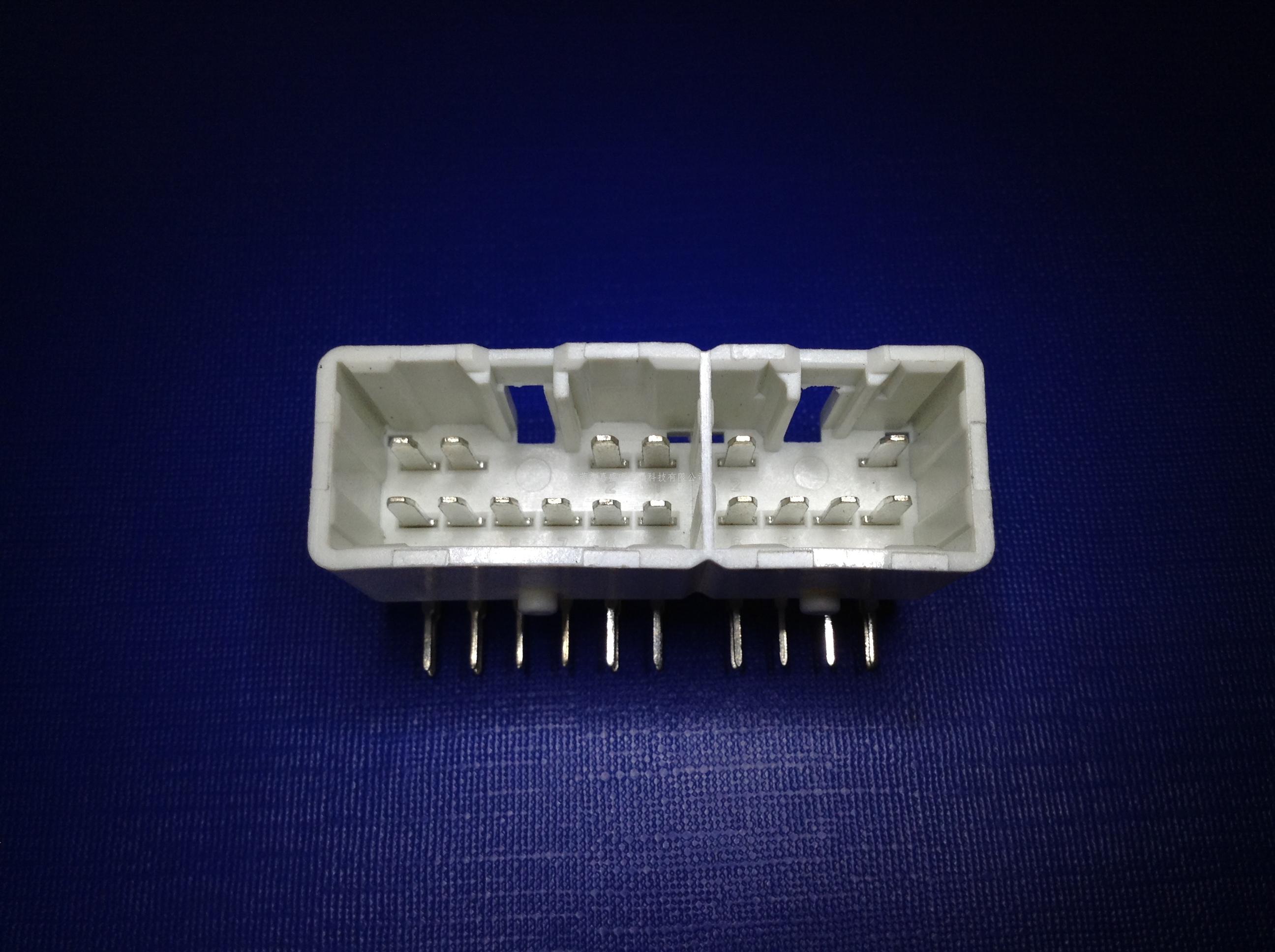 丰田16P弯针座:33-1402...