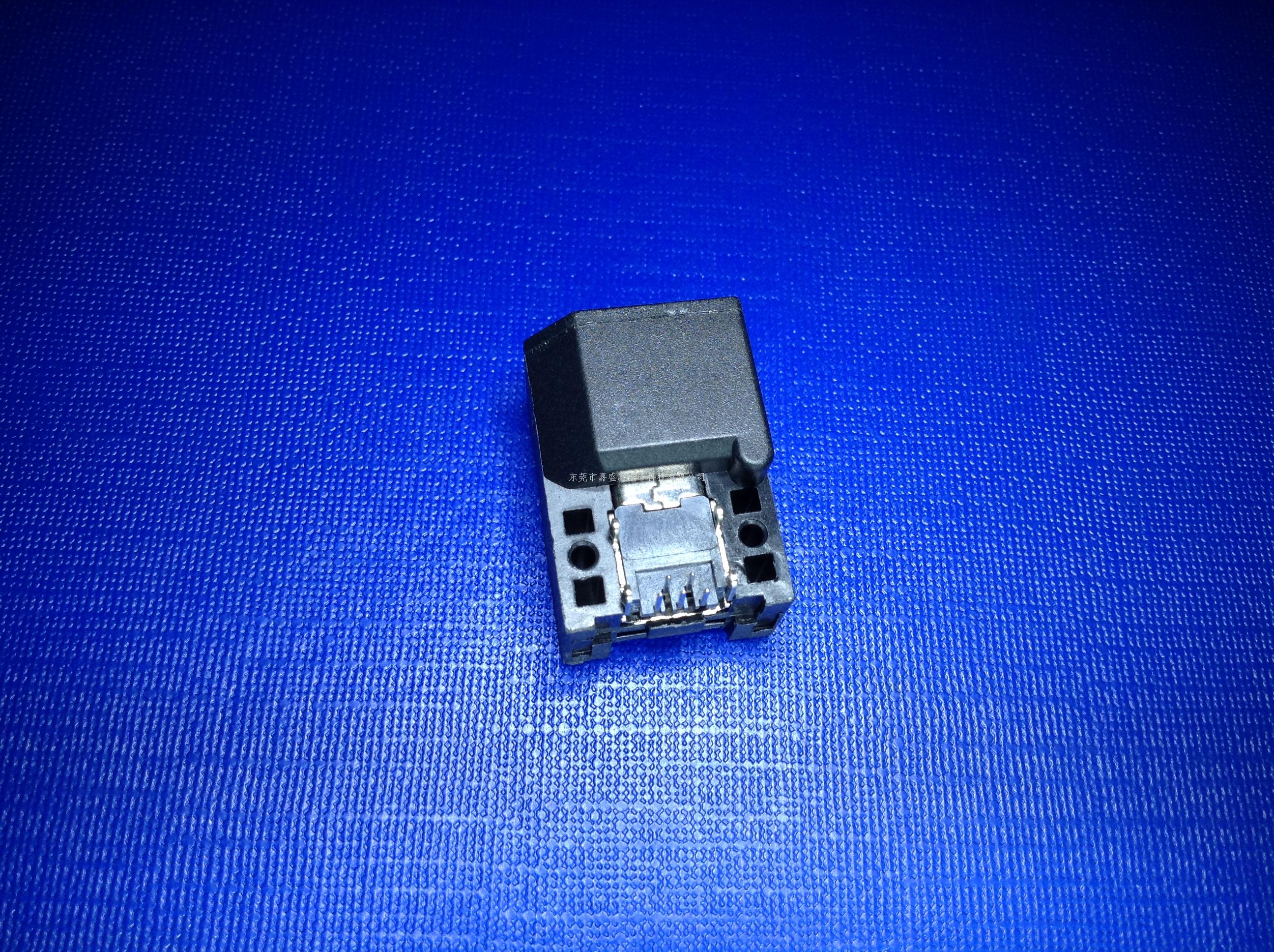 福美来USB弯针座：33-140...