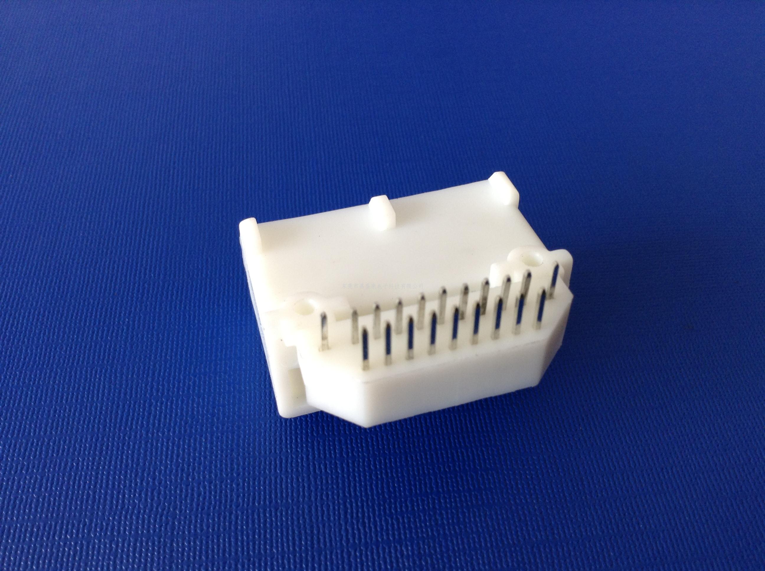 天籁20P弯针座:33-1402...