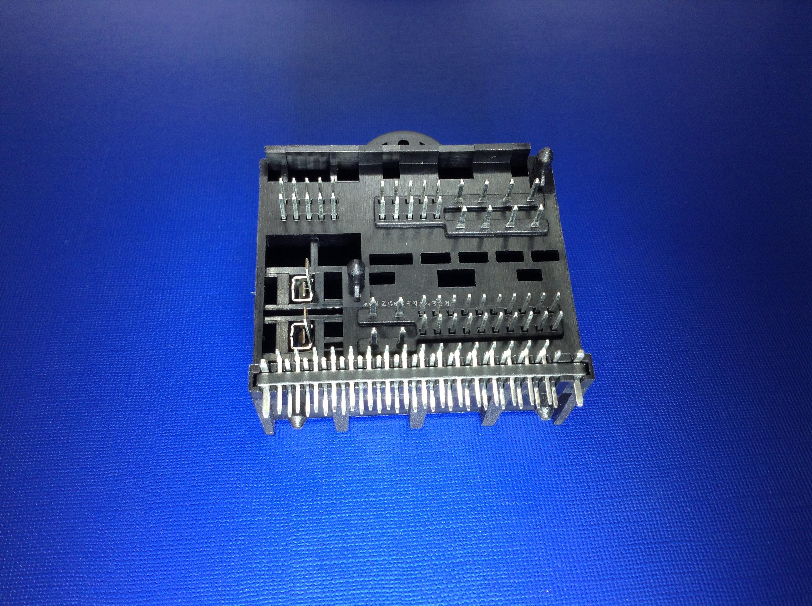 现代52P专用插:33-1402...