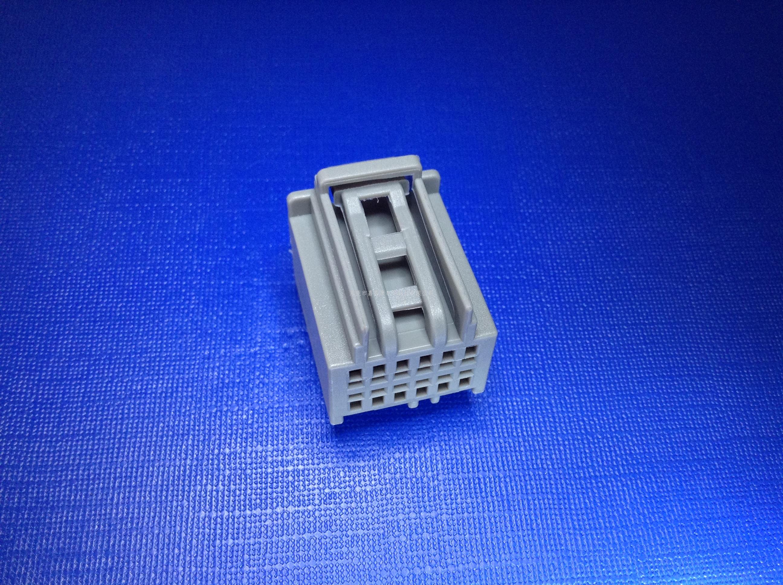 GM 12P公胶壳