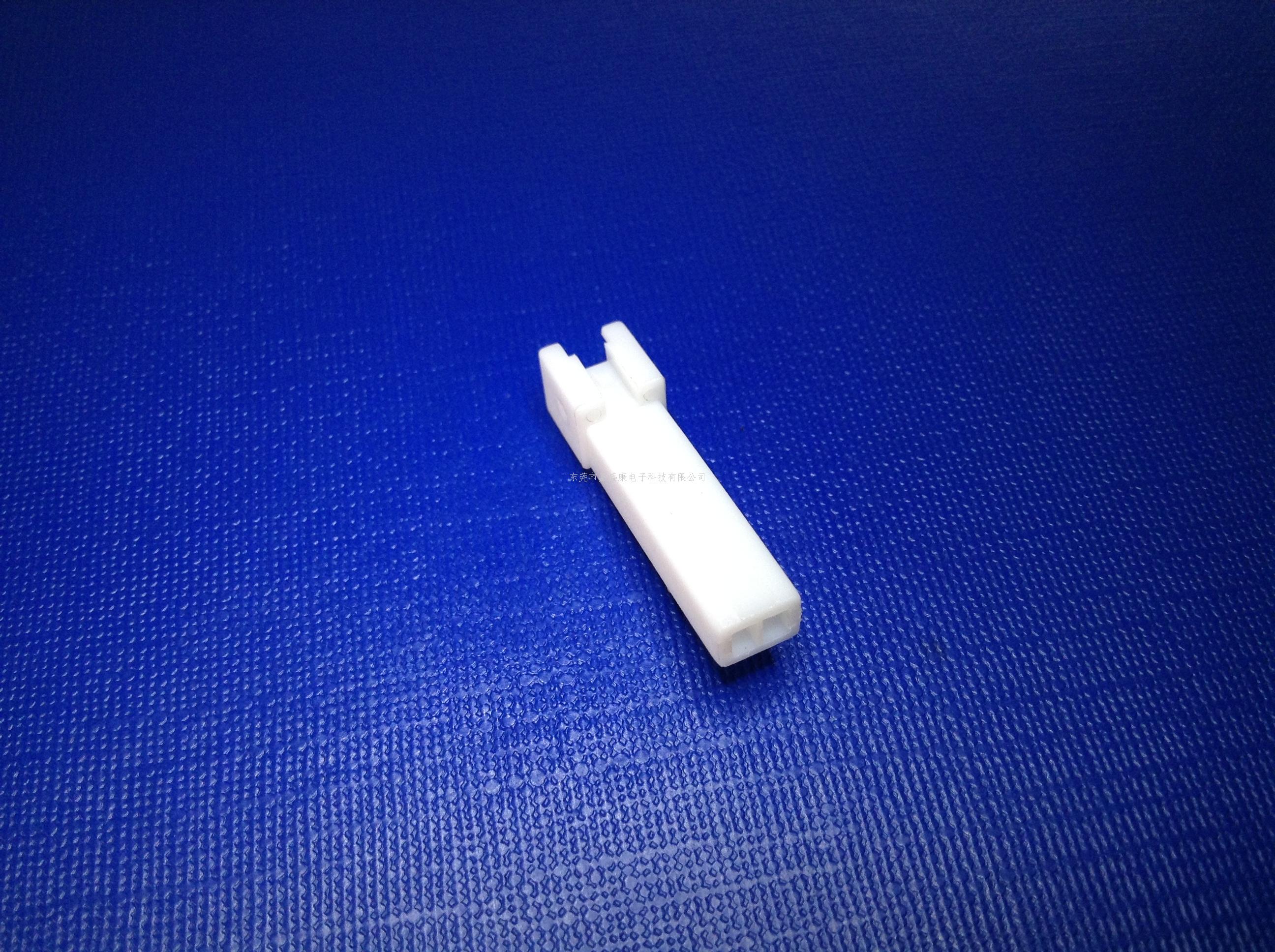 奔驰后视2P母胶壳:22-140...