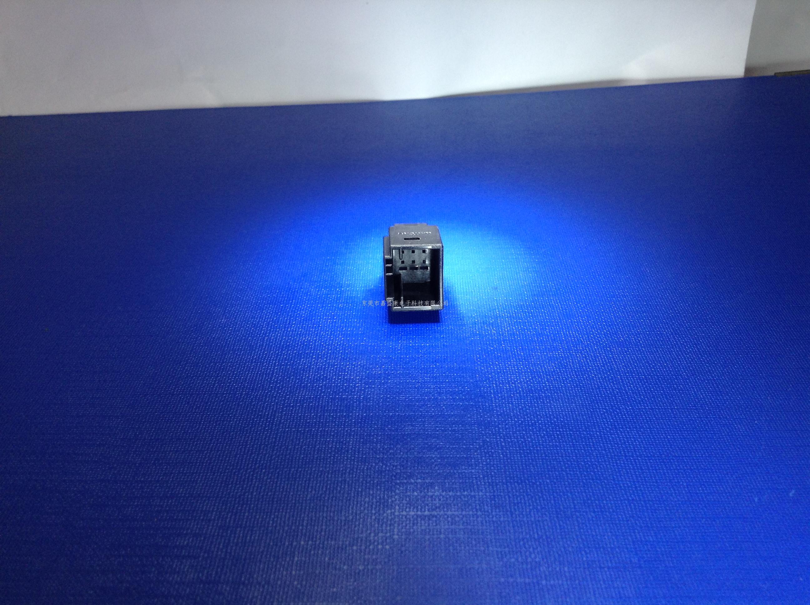 标志6P母胶壳:22-1402-...