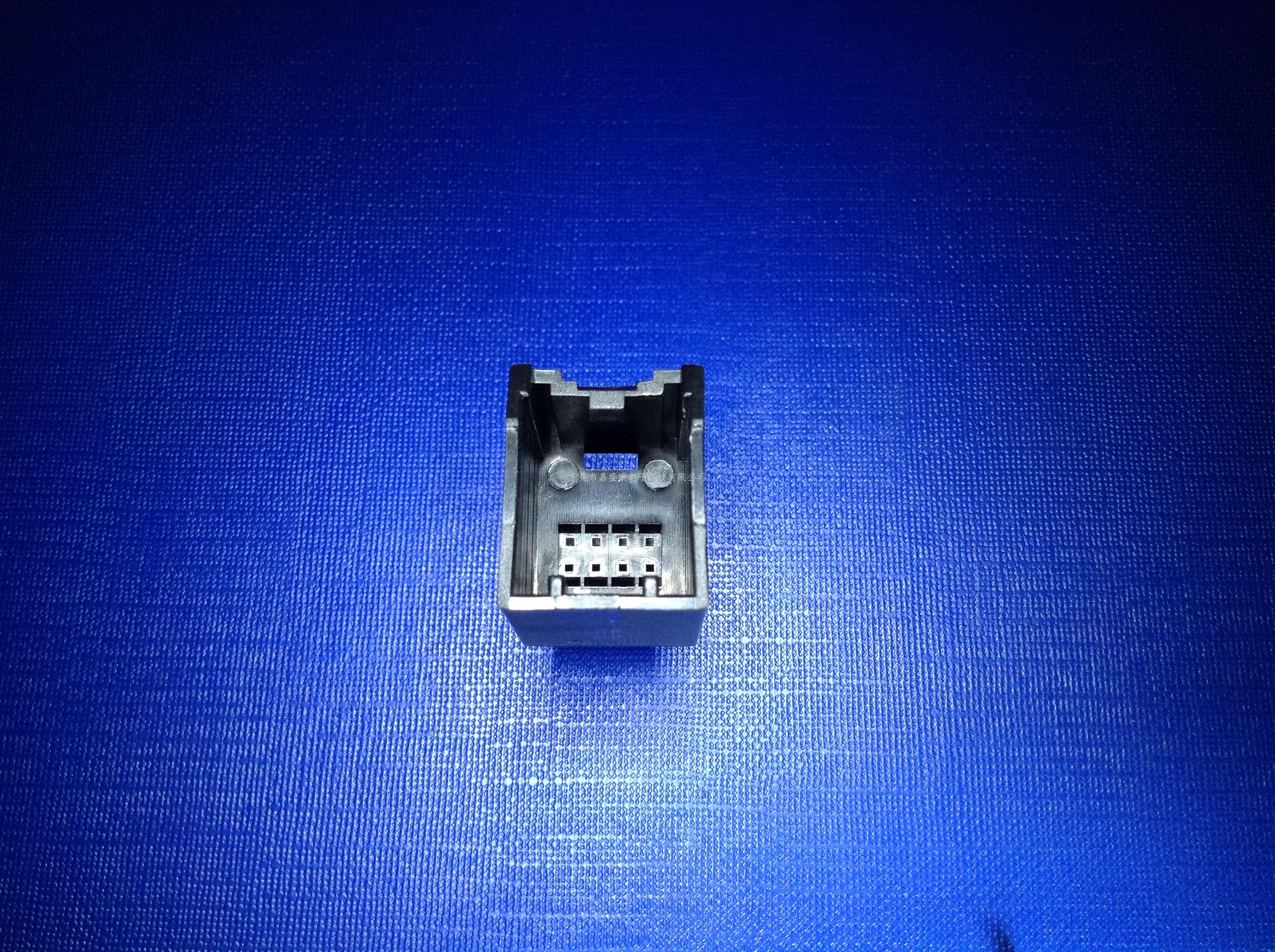 江淮8P母胶壳：22-1402-...