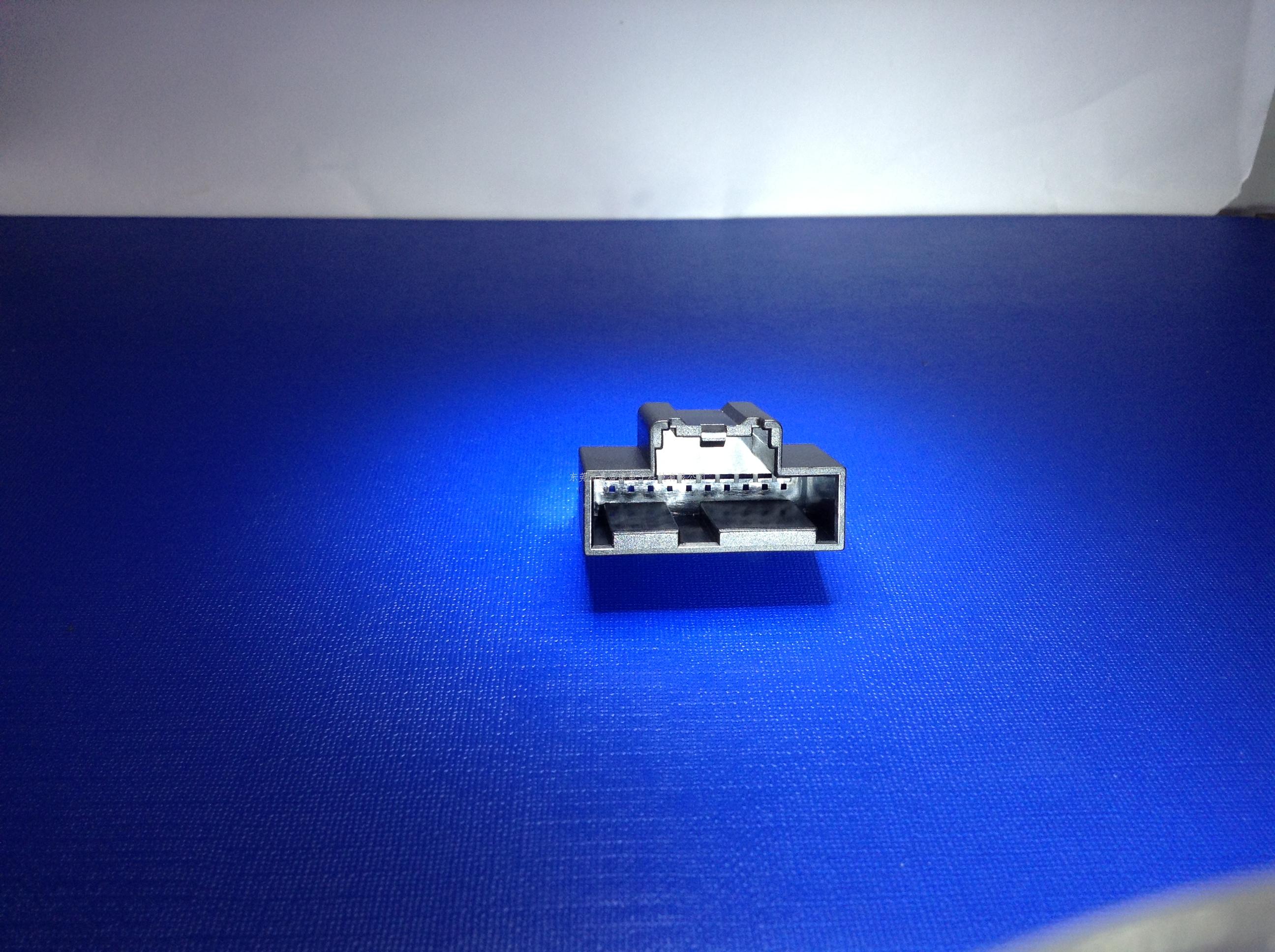 凯迪拉克10P母胶壳;22-14...