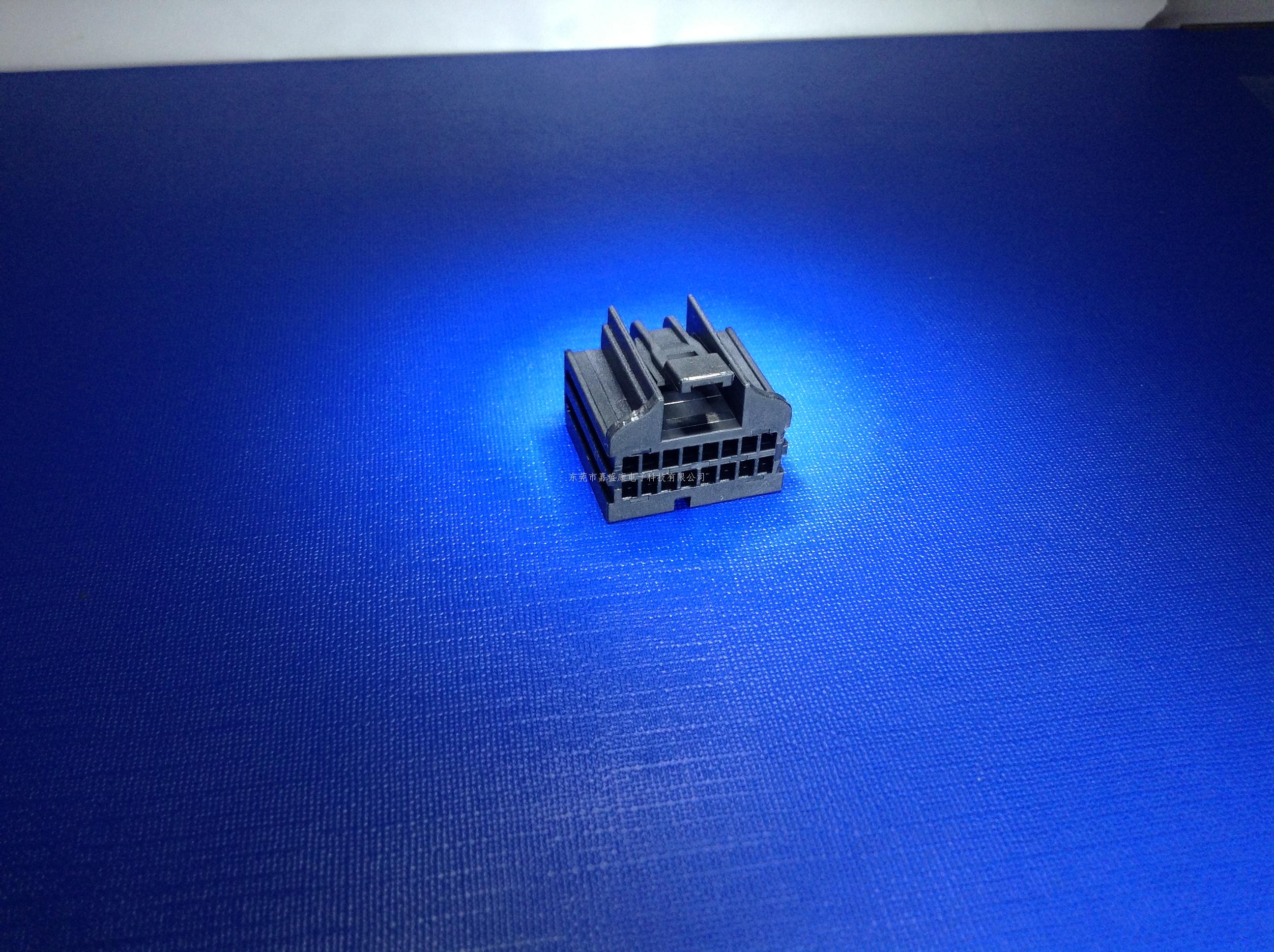 凯迪拉克16P公胶壳:22-14...