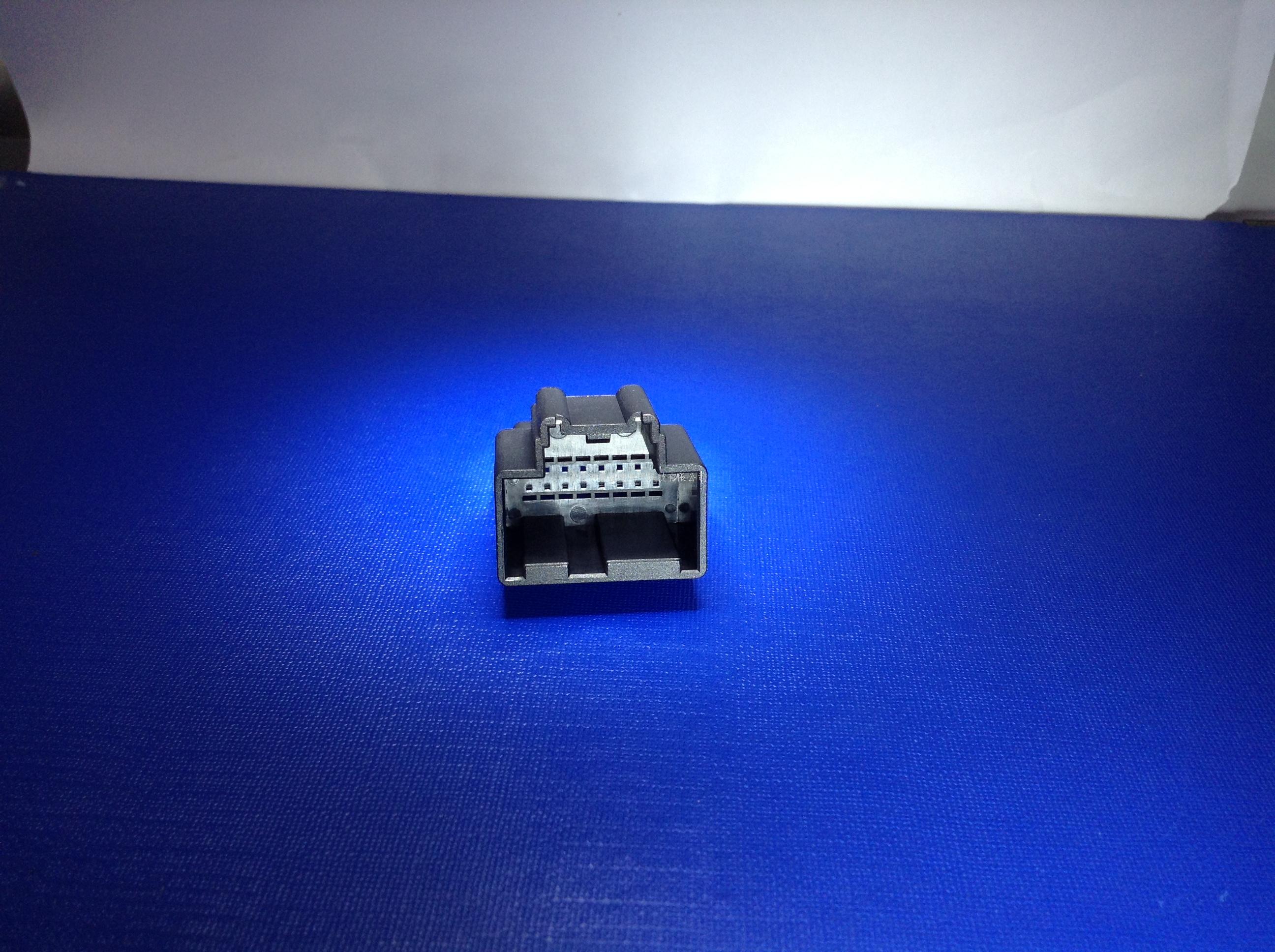 凯迪拉克16P母胶壳.22-14...