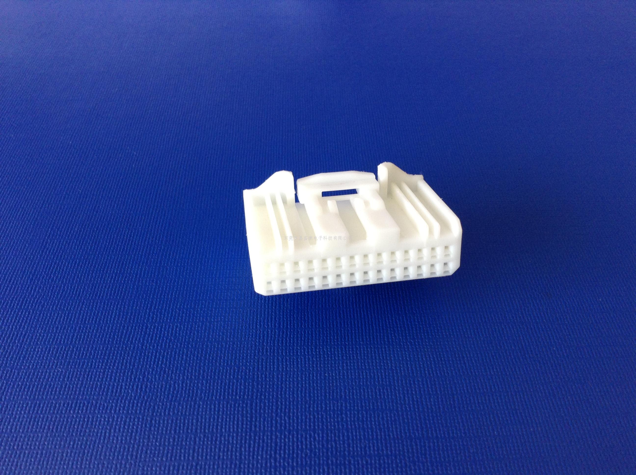 凯美瑞28P公胶壳:22-140...