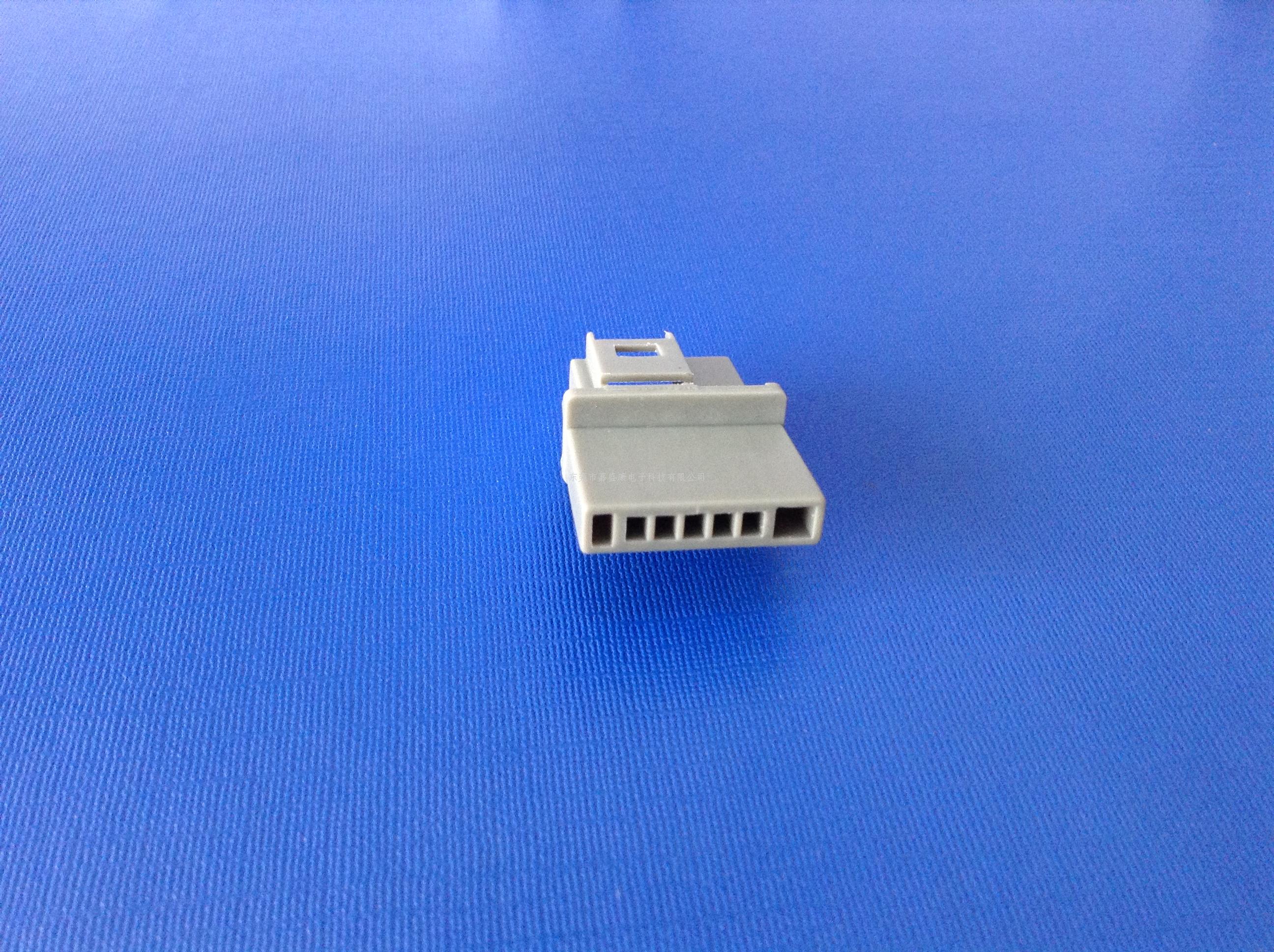 科鲁兹5P母胶壳:22-1402...