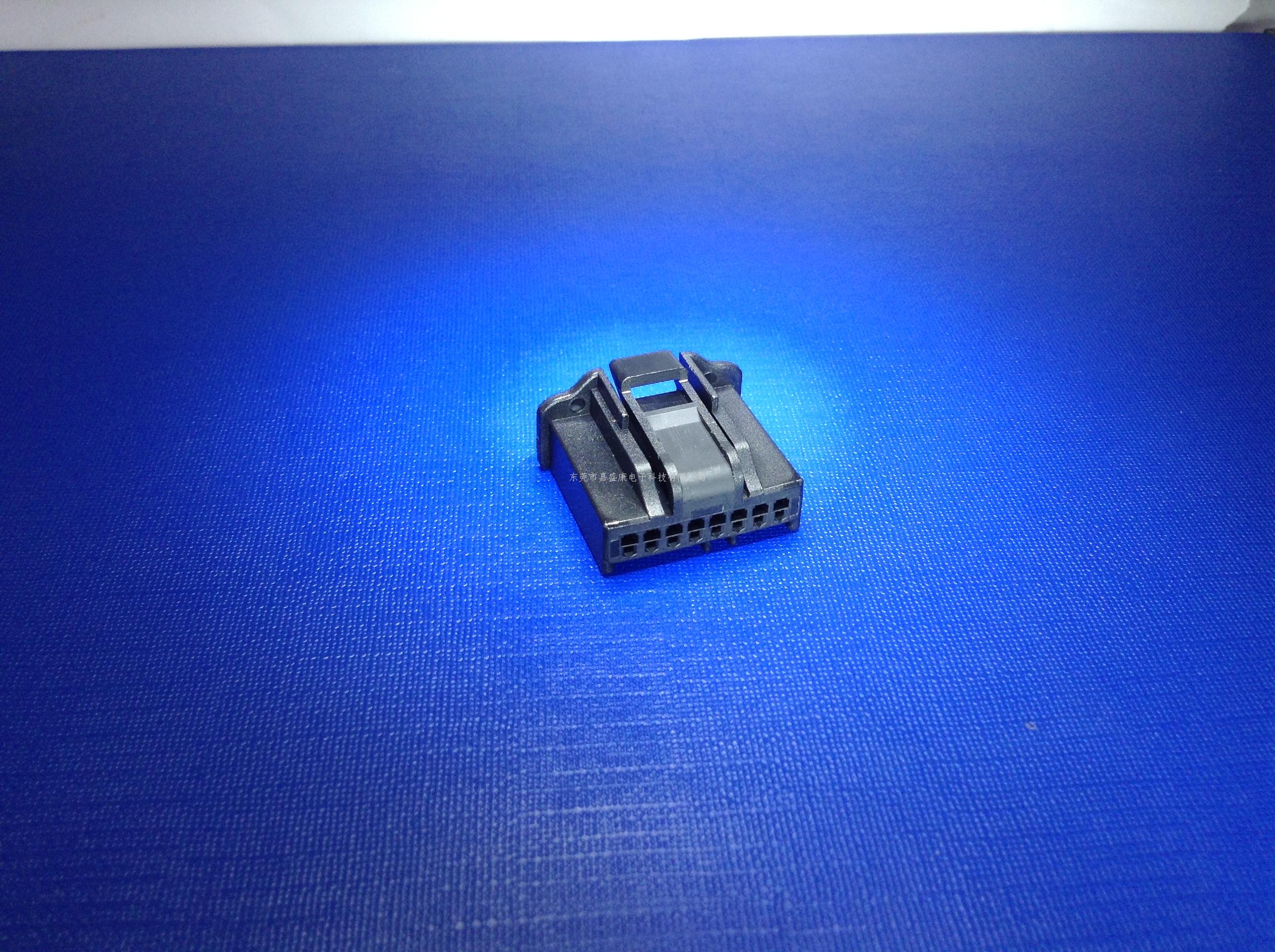 科鲁兹8P公胶壳:22-1401...