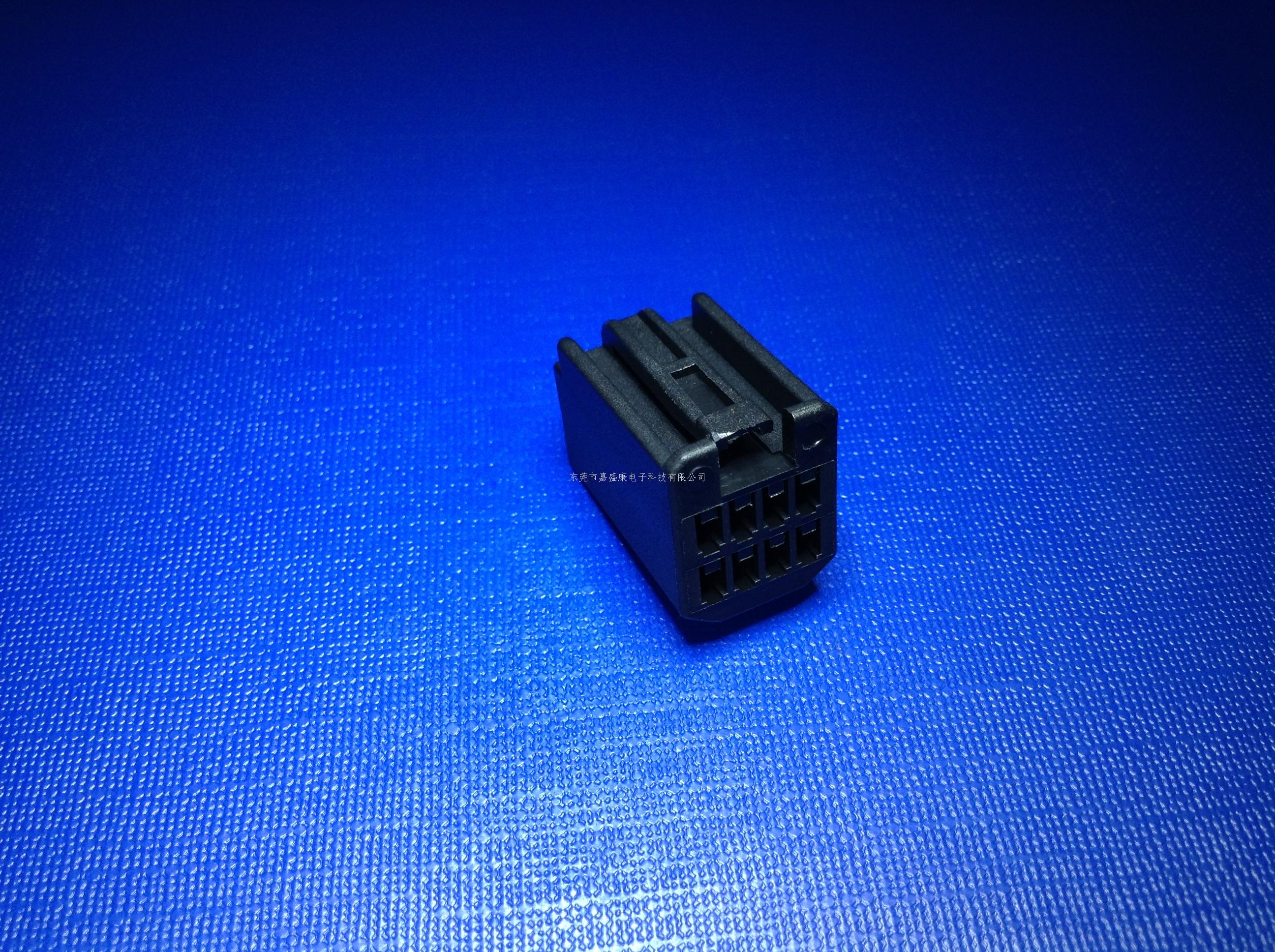 酷路泽8P公胶壳.22-1401...