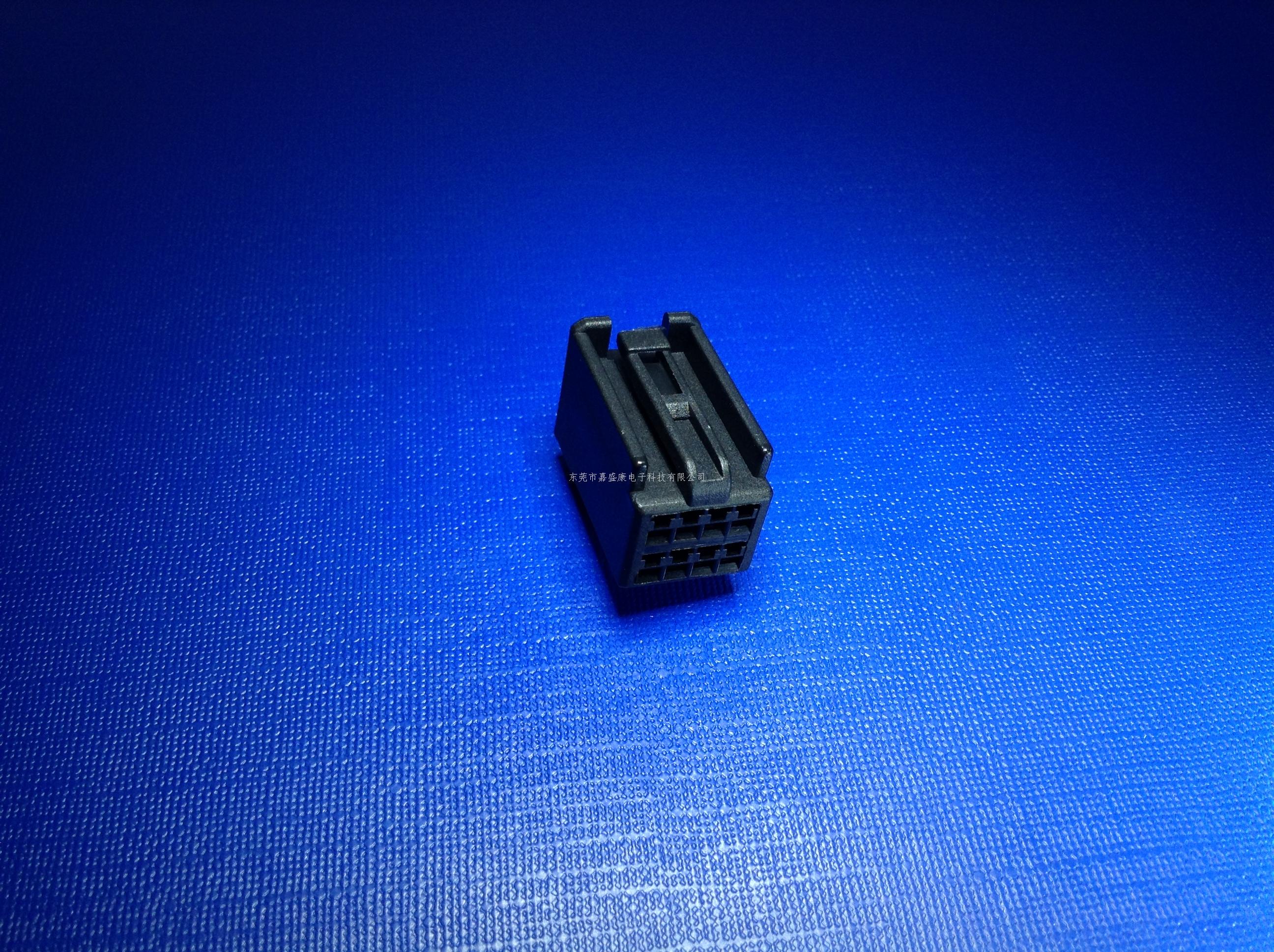 酷路泽8P公胶壳.22-1401...