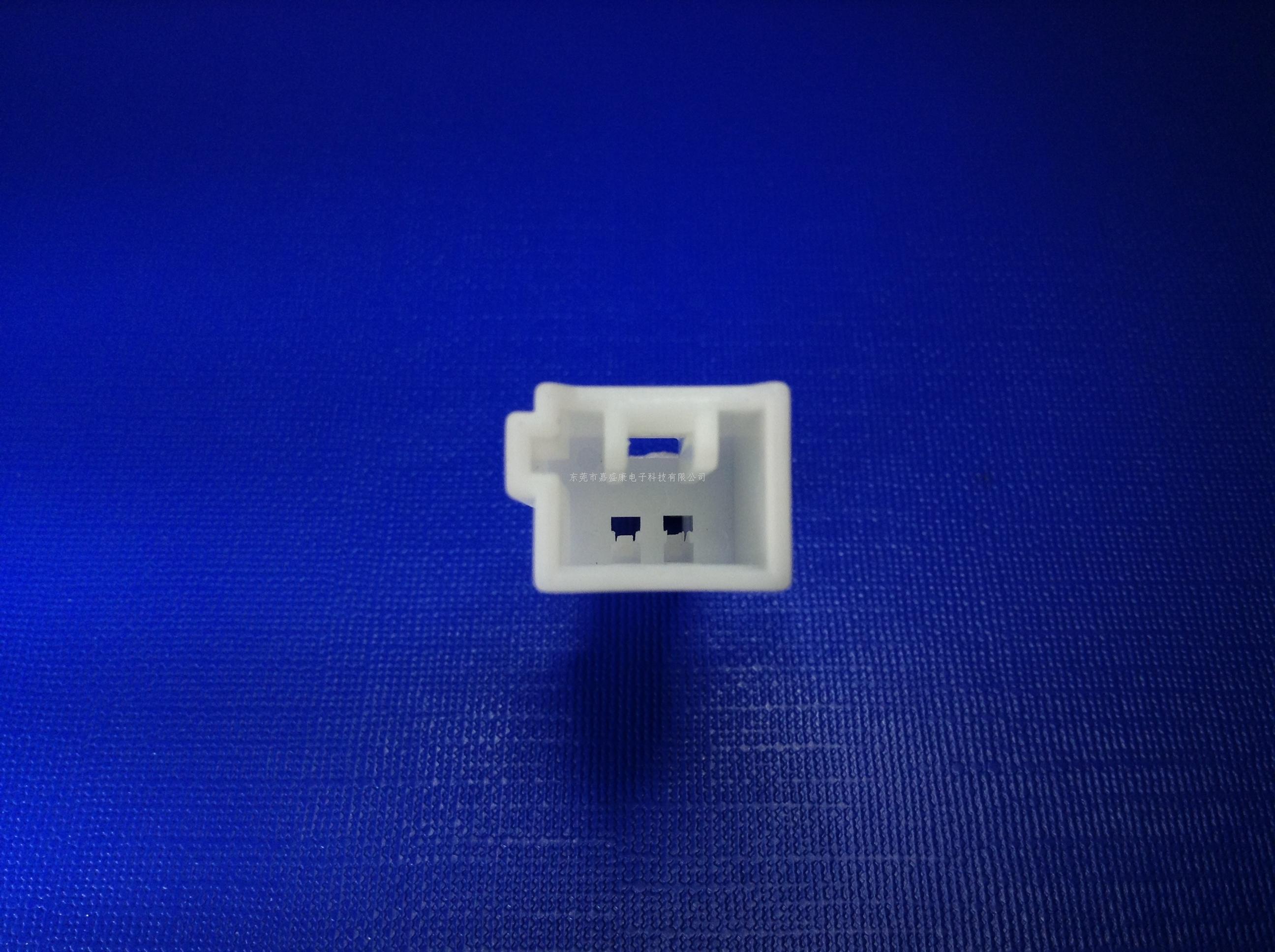 雷克萨斯2P母胶壳（白）:22-...