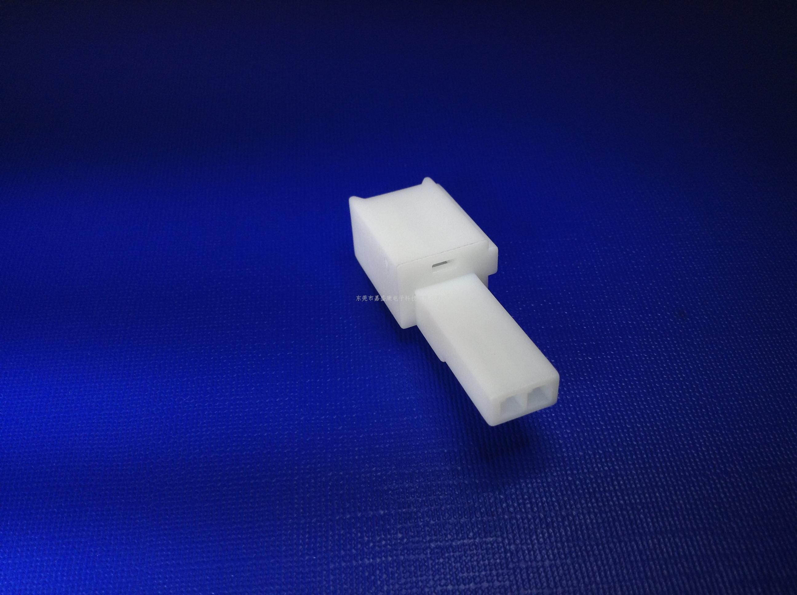 雷克萨斯2P母胶壳（白）:22-...