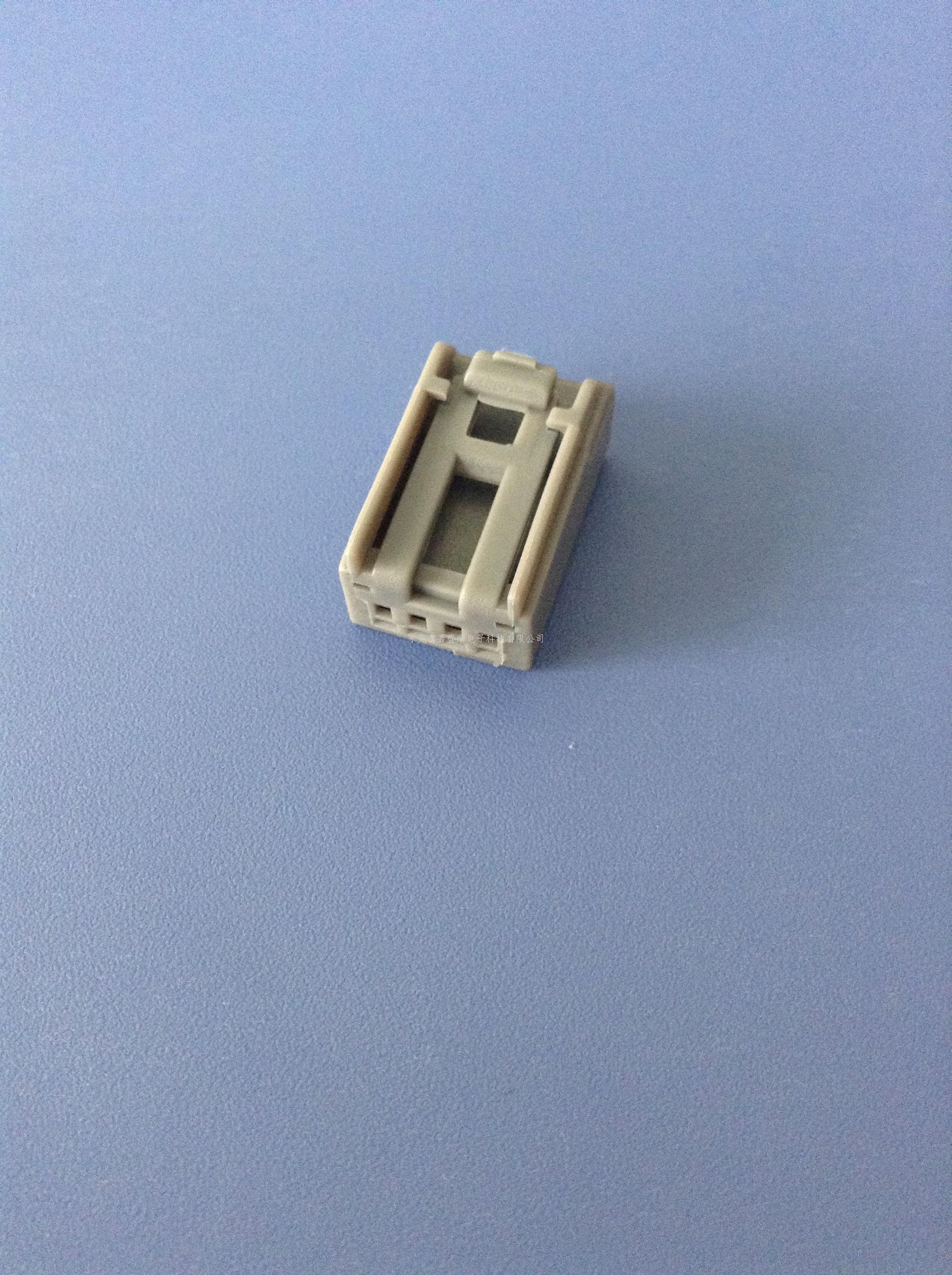 路虎神行者4P公胶壳: