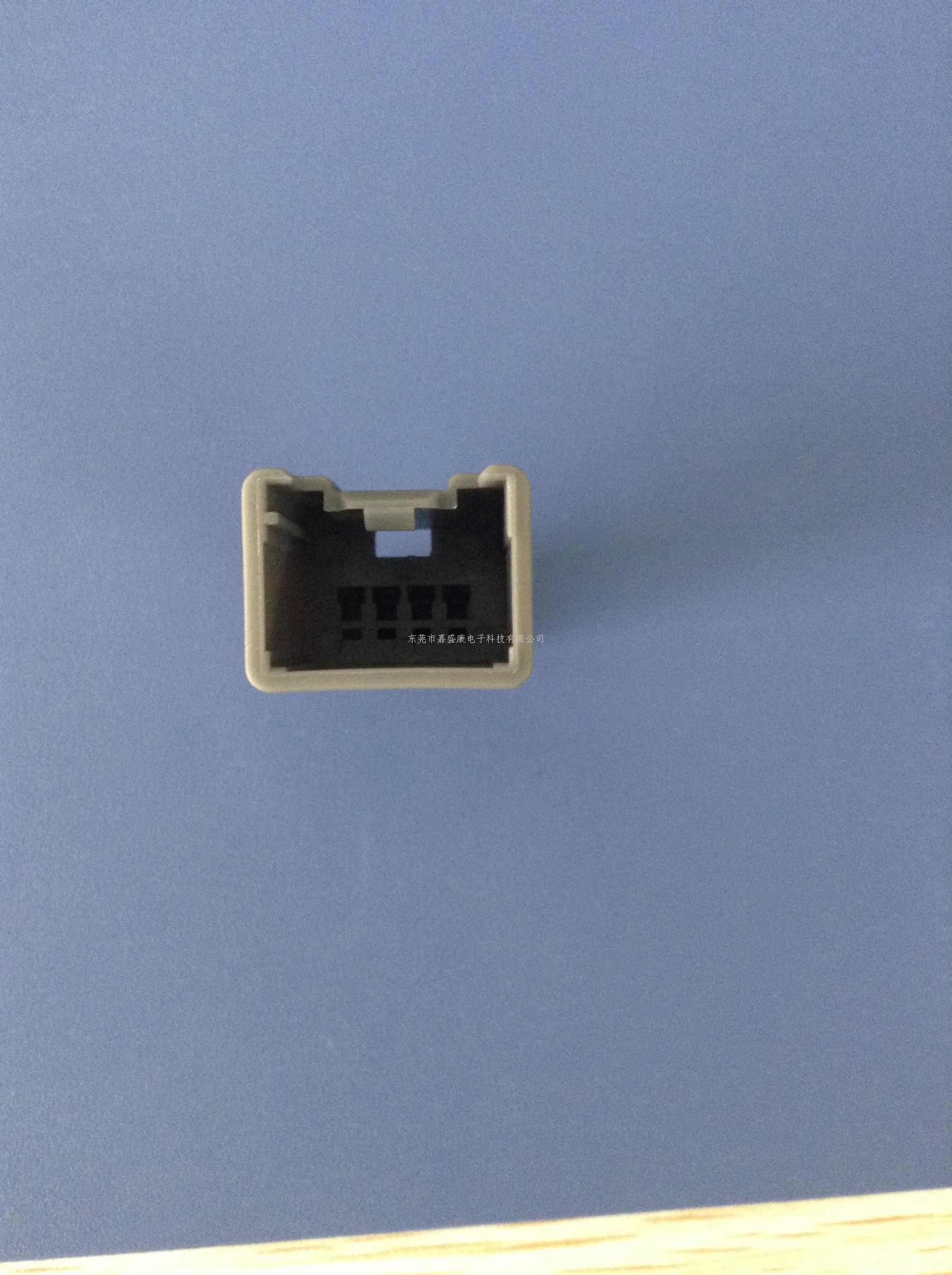 路虎神行者4P母胶壳.