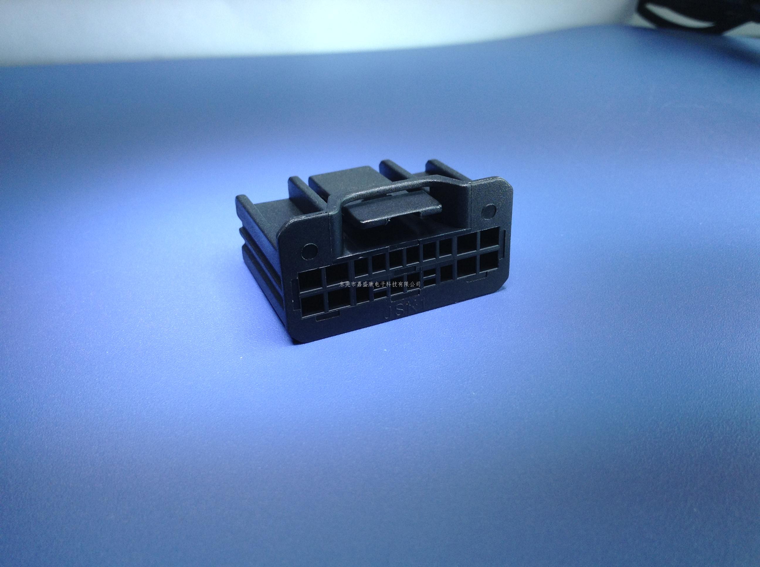 马三18P公胶壳:22-1401...