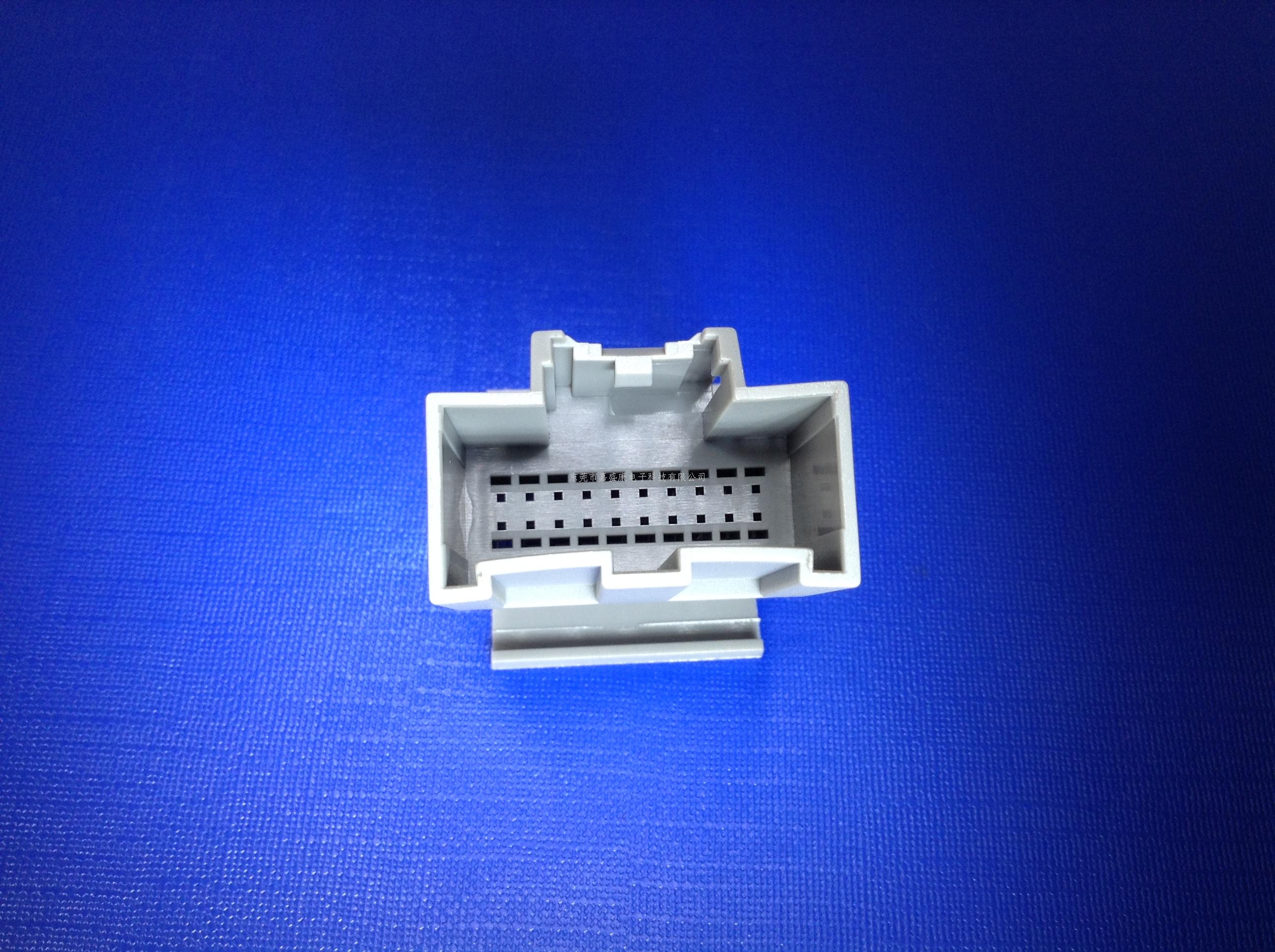 迈瑞宝20P母胶壳（带卡扣）:2...