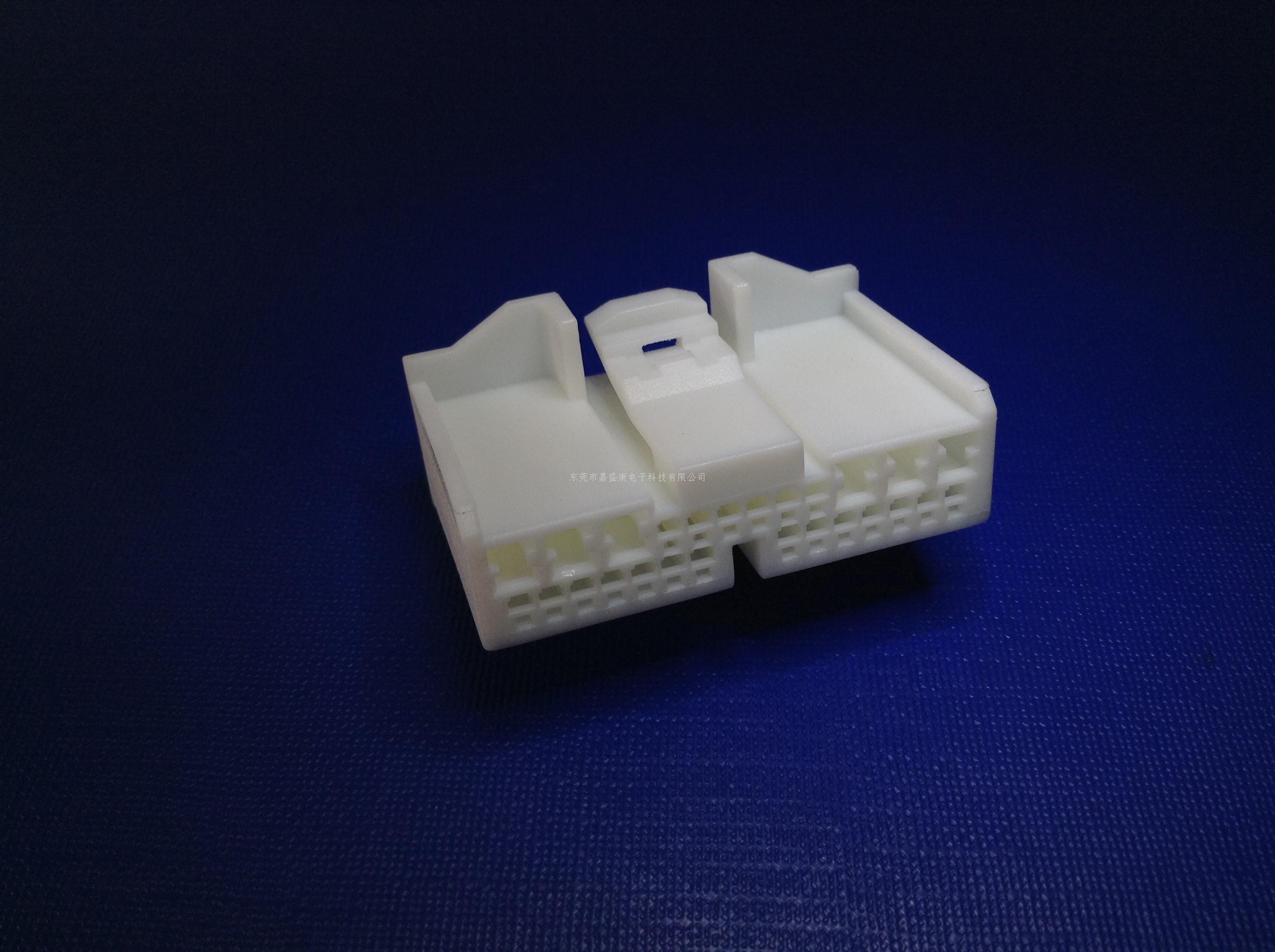 日产26P公胶壳:22-1401...