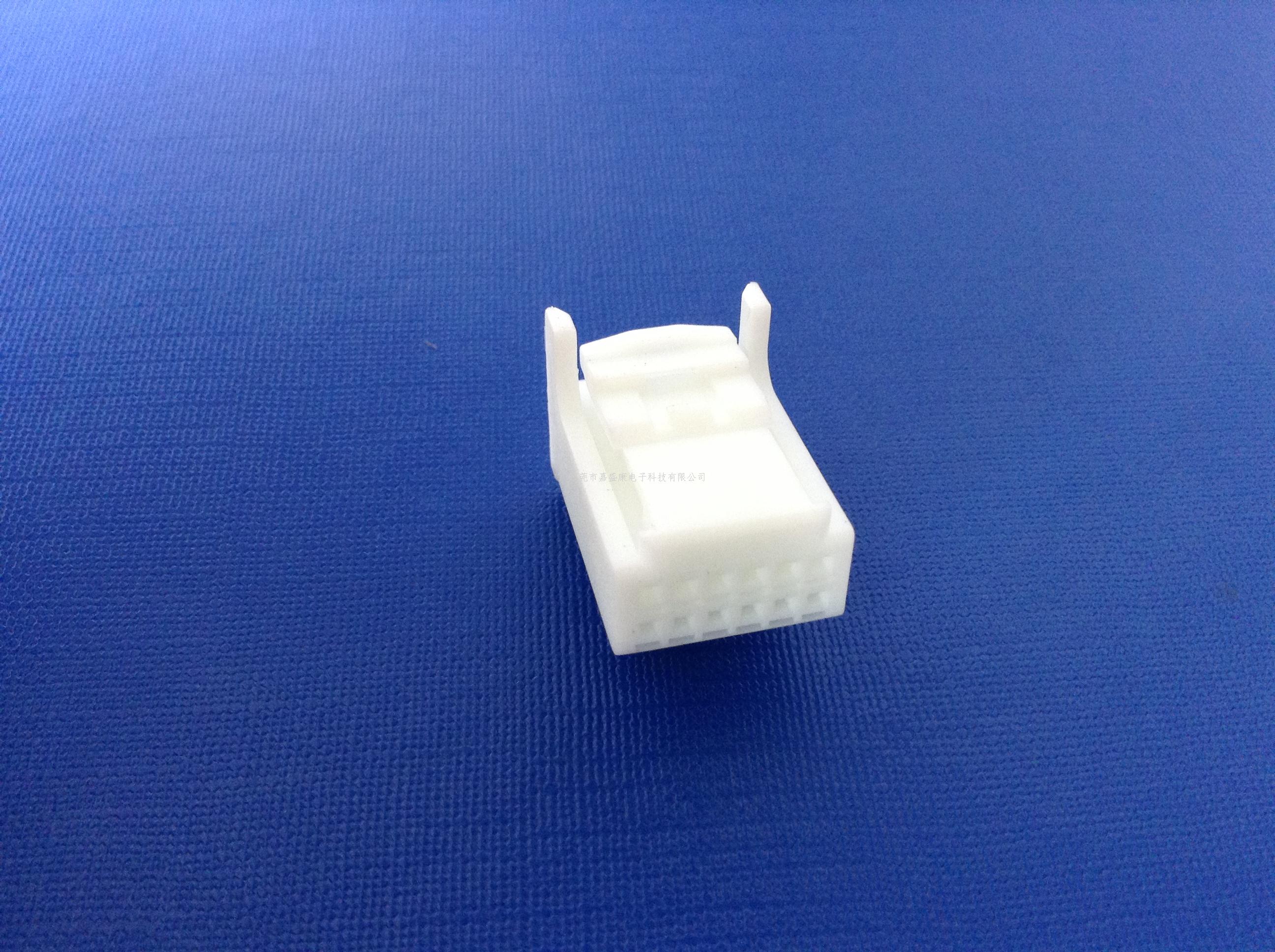 天籁12P公胶壳：22-1401...