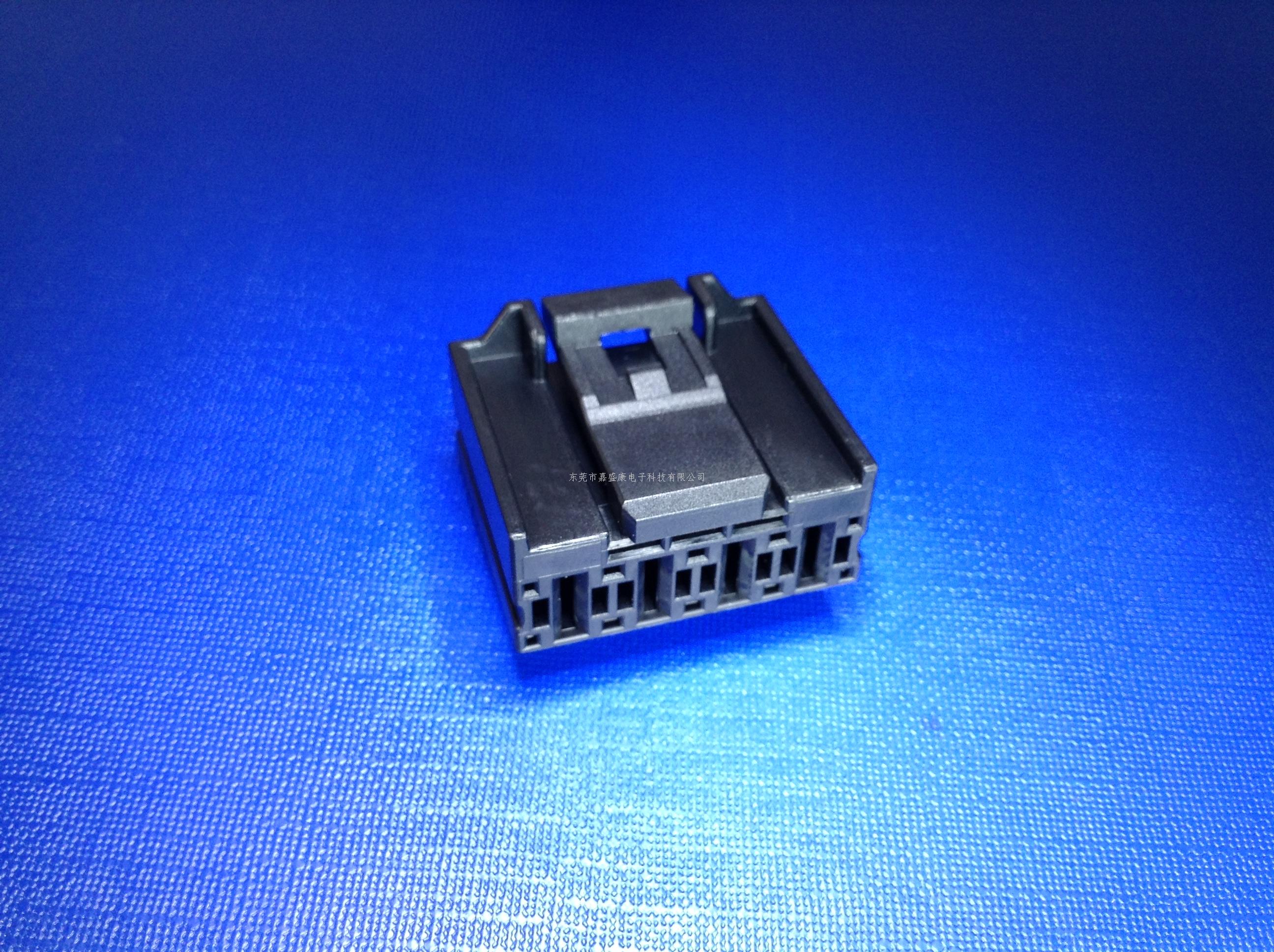 现代电源4P公胶壳:22-140...