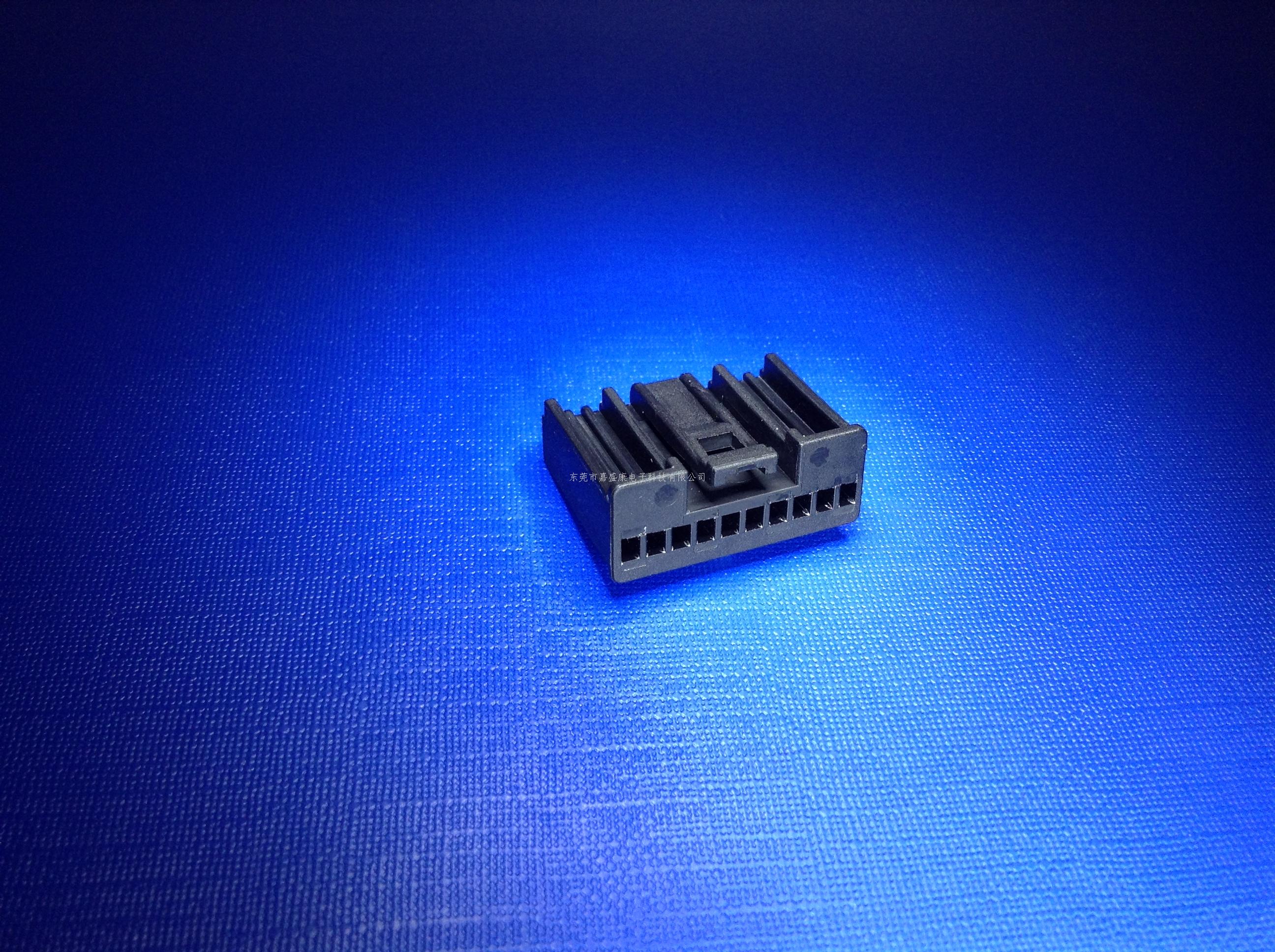 新君威10P公胶壳:22-140...