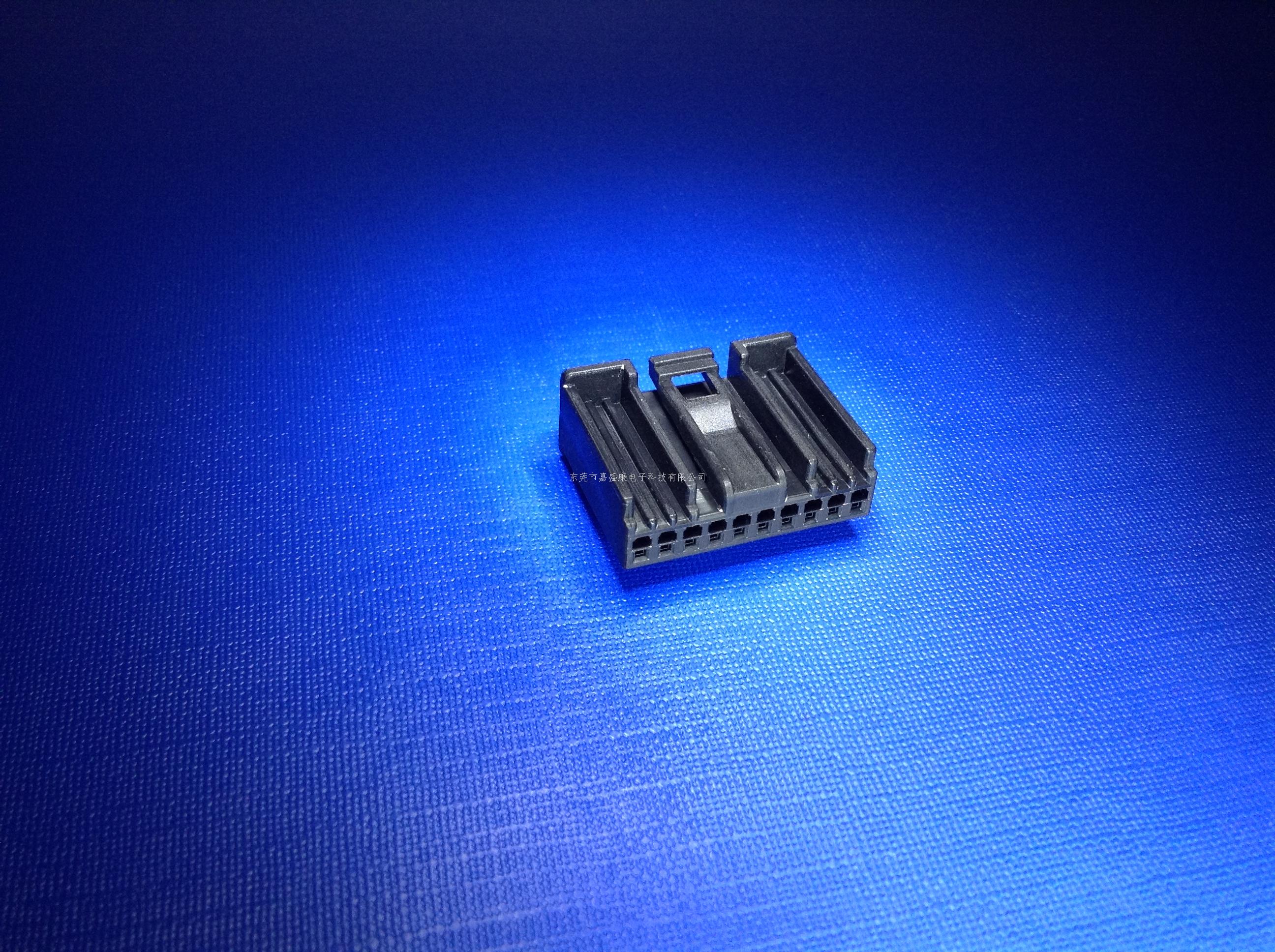 新君威10P公胶壳:22-140...